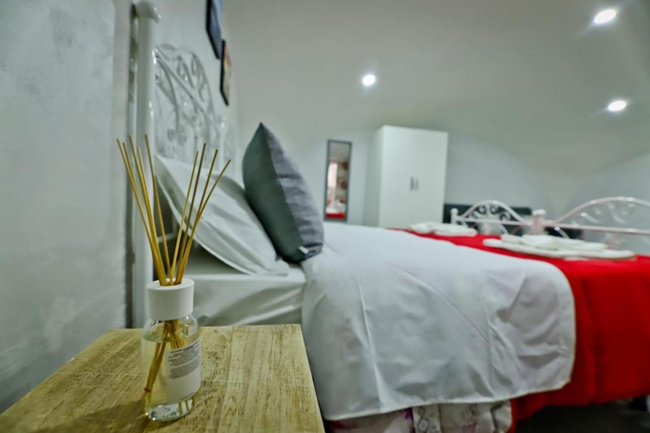A'Casa E' Mamma' Villa Napels Buitenkant foto